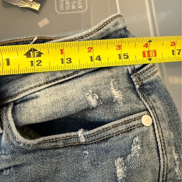 Judy Blue Wide Leg Distressed Cropped Jeans Size 31 - Picture 4 of 10